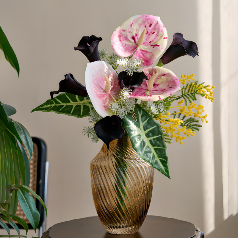 Ornements de fleurs simulées