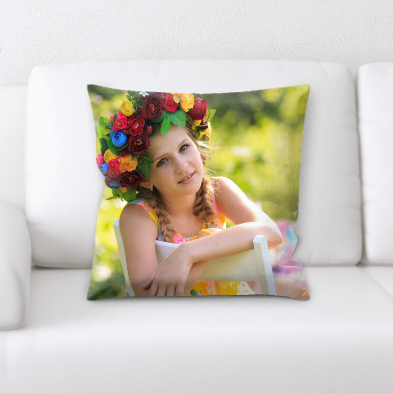 Wreath Throw Pillow