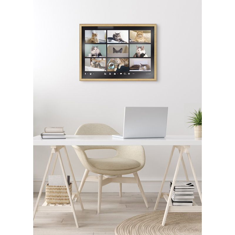 «Blake Video Chat Cats» par The Creative Bunch Studio - reproduction de cadre photo sur verre