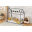 Lit simple en bois-523485183