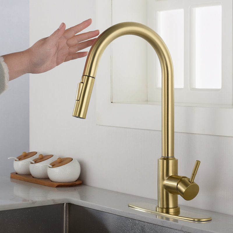 Robinet de cuisine rétractable avec fonction tactile, levier unique pour une gestion précise de la température et du débit de l'eau, buse à grande arche rotative à 360 °, finition rouille en acier inoxydable brossé doré, aérateurs A