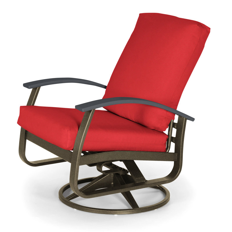 Chaise de patio pivotante avec coussin Askar, Rouge, Graphite classique P30, Bois de plage texturé