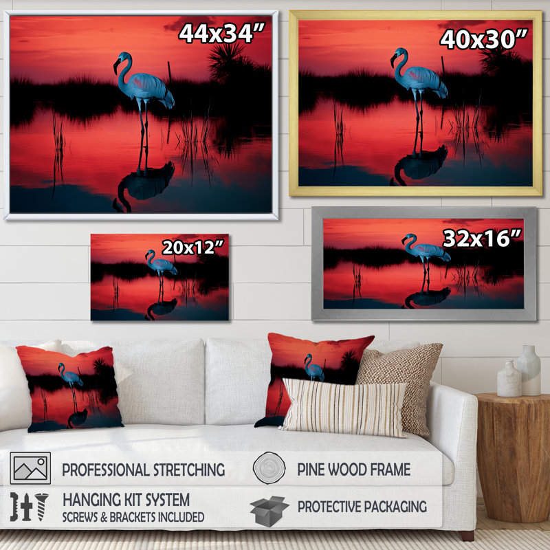 Flamant crépuscule I sur toile, Cadre flottant blanc, H 16 po x l 32 po x P 1,5 po