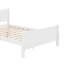 Lit plateforme en bois avec tête de lit-473787853-473787852