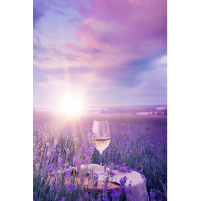 Verre à vin et lavande