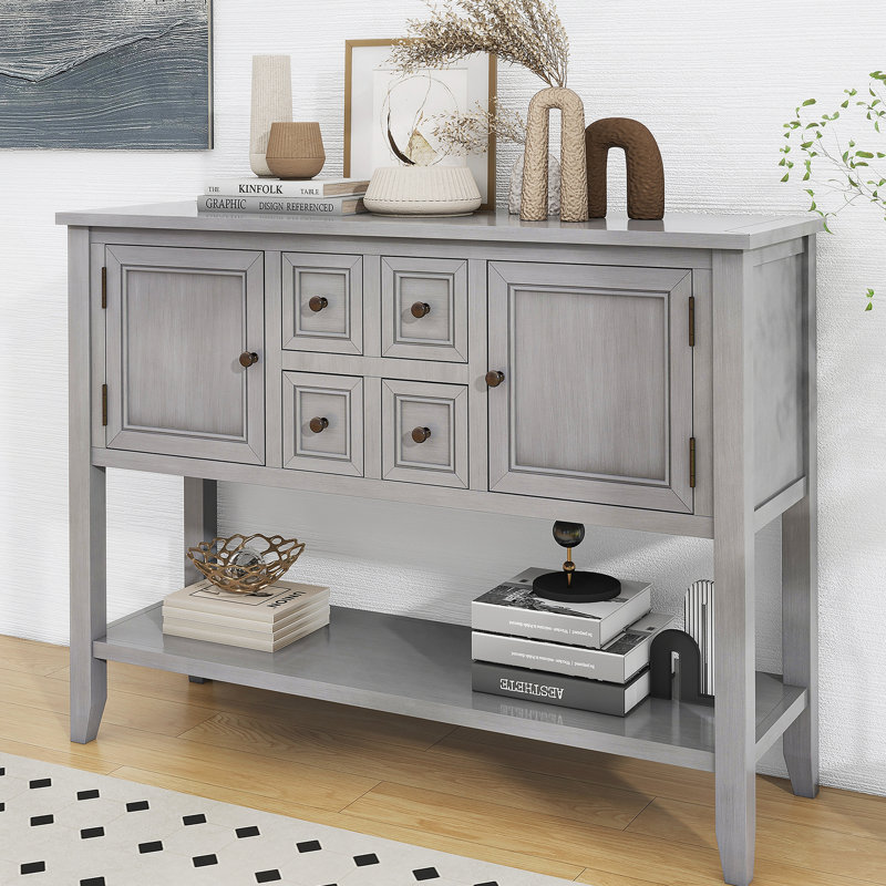 Buffet Cambridge Series Vintage Buffet avec tablette inférieure pour un rangement généreux et une décoration intérieure élégante