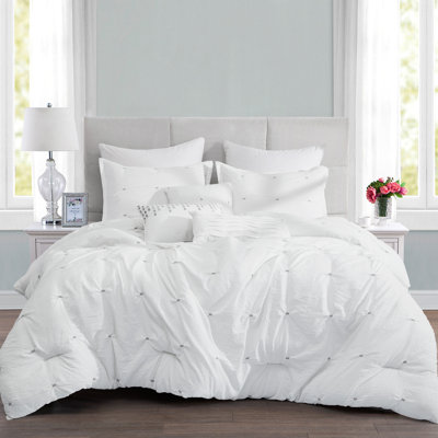 Nava Polyester Channel Comforter