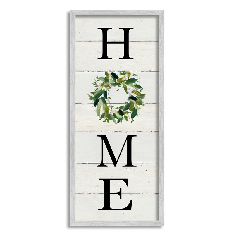 «Home», phrase verticale, feuille verte, couronne, typographie par Carol Robinson - art textuel, H 30 po x l 13 po x P 1,5 po