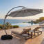 Parasol en porte-à-faux en aluminium Kristy avec base incluse-47979822-45222864-25352621