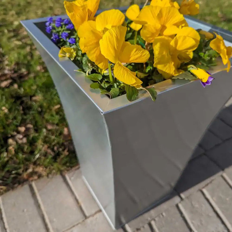 Blizzard Metal Planter Box, Silver, 31cm H x 20cm W x 31cm D