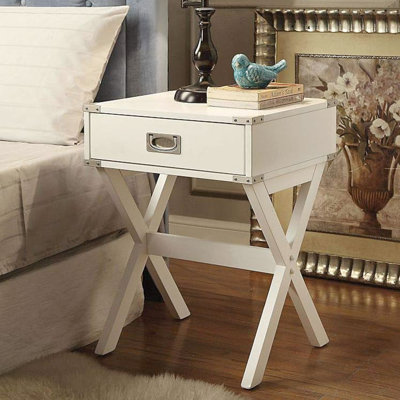 Table d'appoint carrée blanche Kd, coins en métal, plateau en bois, base en forme de X, barre transversale, tiroir de H 15 po x 9 po, sangle de coin coulissante, kd, 15 x 9 x 3 h