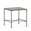  Table d'appoint d'extérieur moderne, table de bout en osier durable avec structure en fer, design élégant pour le jardin, le patio ou le balcon, noir