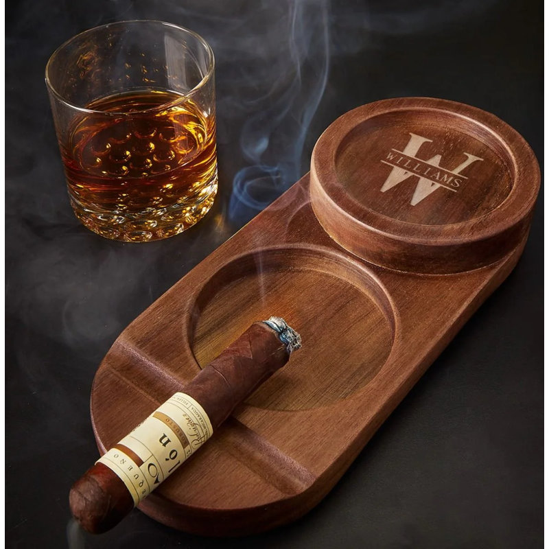 Cendrier à cigare gravé et porte-verre à whisky