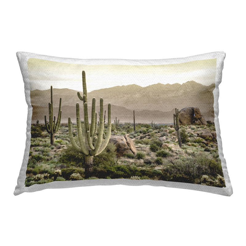 Housse et insert de coussin rectangulaire en polyester pour l'intérieur et l'extérieur par Kim Allen