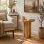 Table de bout ronde en bois, parfaite pour les petits espaces et les décors modernes