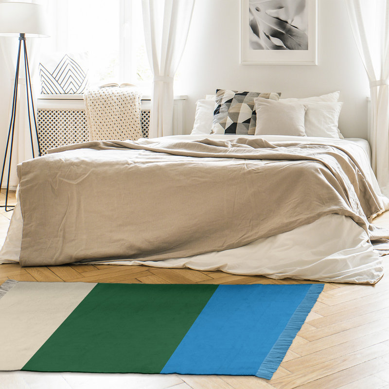 Tapis rayé vert / crème 4,6 pi x 5,5 pi