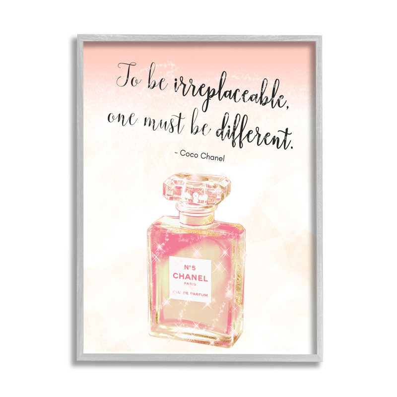Being Being Fashion, citation de designer Shimmer, parfum rose, L 16 po x H 16 po, Estampe numérique Farmhouse
