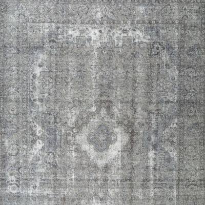 Vannorman Wool Oriental Indoor Rug