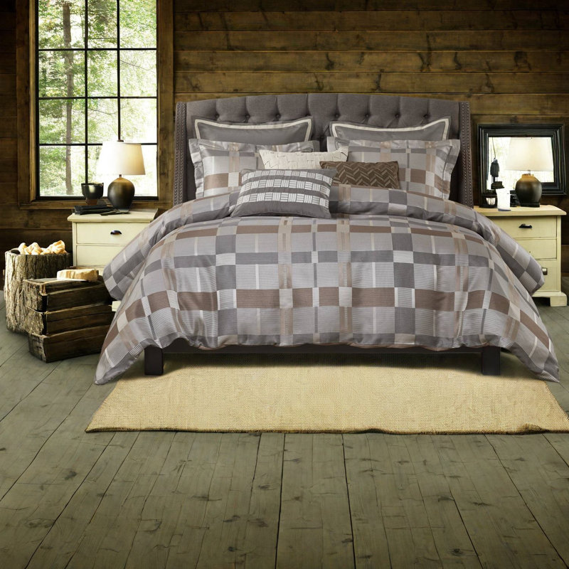Luxurious King Bedding Sets, Oversized Jacquard Comforter In Taupe For Modern Elegance