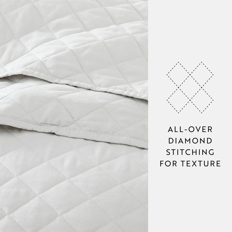 White Microfiber Twin Reversible Quilt Set with Shams