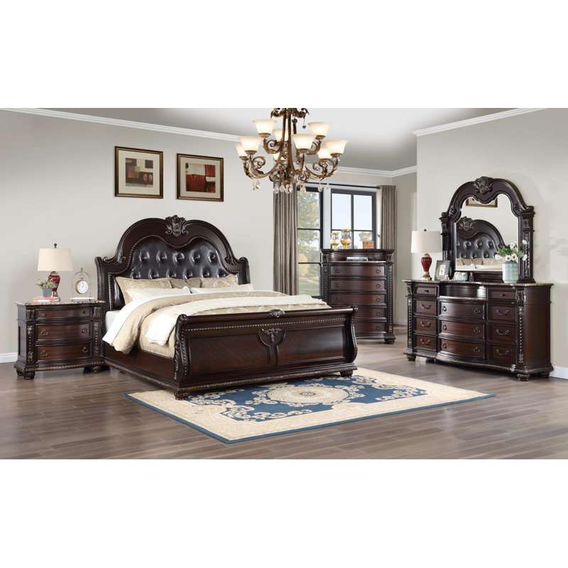 Cadre de grand lit - Commode - Miroir - Commode - Table de chevet, Queen