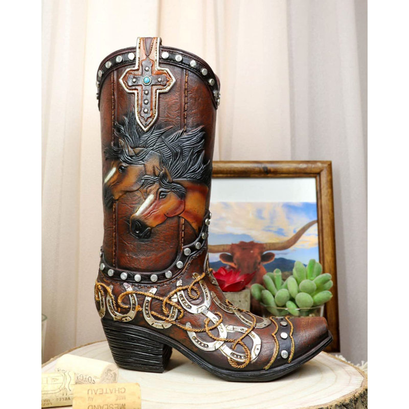 Artia Handmade Resin Figurine / Sculpture Decorative Object