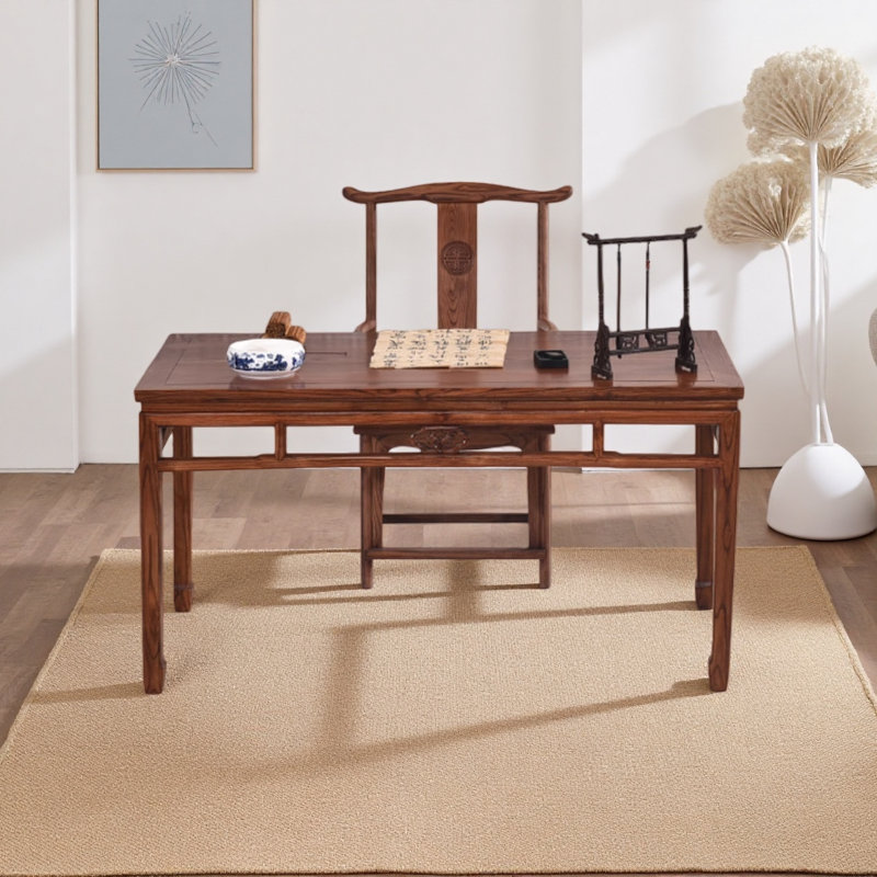 Bureau minimaliste en orme massif