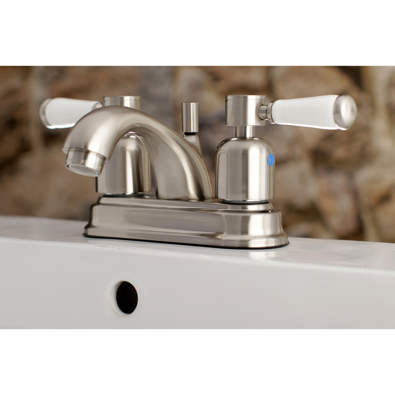 Robinet de salle de bain central à 4 poignées à 3 trous à fixation sur le comptoir avec laiton escamotable Kingston
