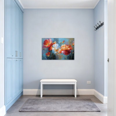 Plantes et fleurs, fleurs éclatantes sur fond bleu