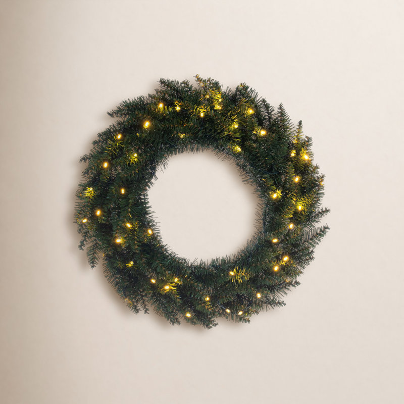 Couronne de sapin artificielle 24 po, 50 lumières à piles, couronne réaliste Camdon