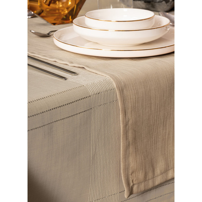 Ensemble de nappe beige (2 pièces), 61 x 86,6 et 14 x 51, 100% polyester | Lavable à la machine, va au fer à basse température | Parfait pour la salle à manger et les occasions spéciales, design élégant et durable, entretien facile