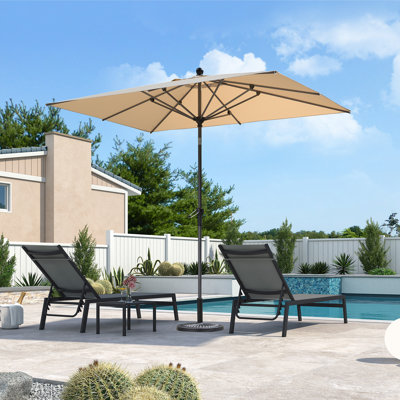 Parasol rectangulaire de 72 po x 108 po à manivelle et inclinable