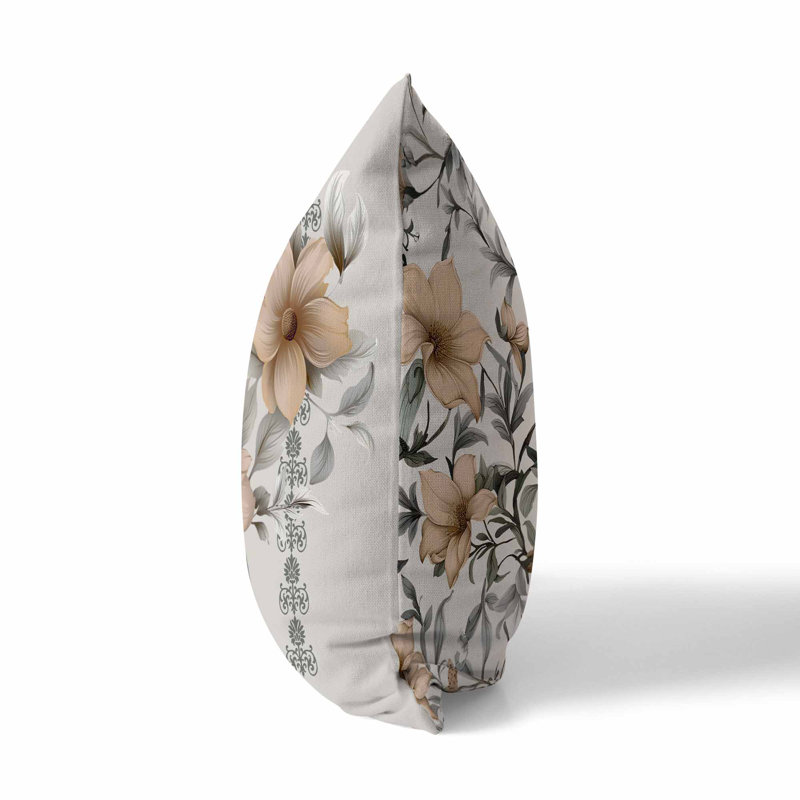 Coussin décoratif réversible intérieur / extérieur Petal Perfection, H 16 po x l 16 po, Loup des bois / floral gris