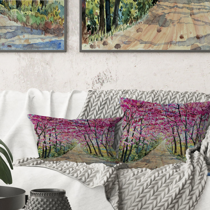 Chemin vers la forêt rose enchantée - coussin traditionnel imprimé, H 16 po x l 16 po, Carré