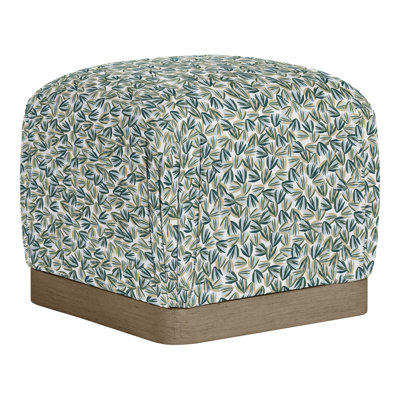 Nola Ottoman