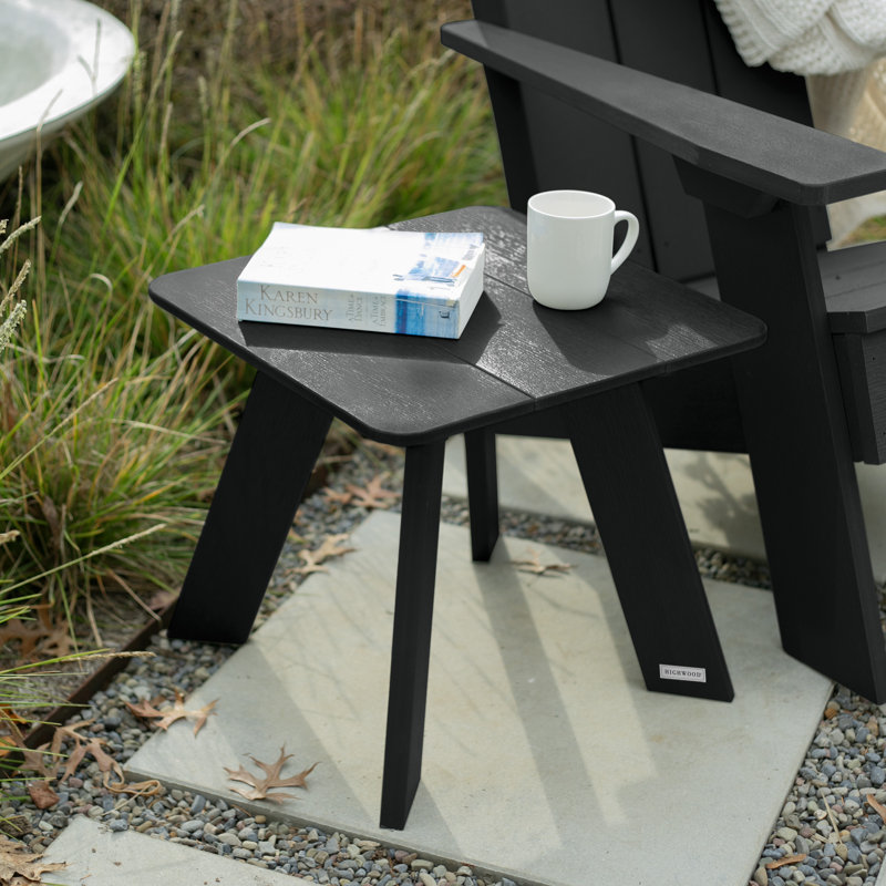 Table d'appoint en plastique Byrnes, Noir