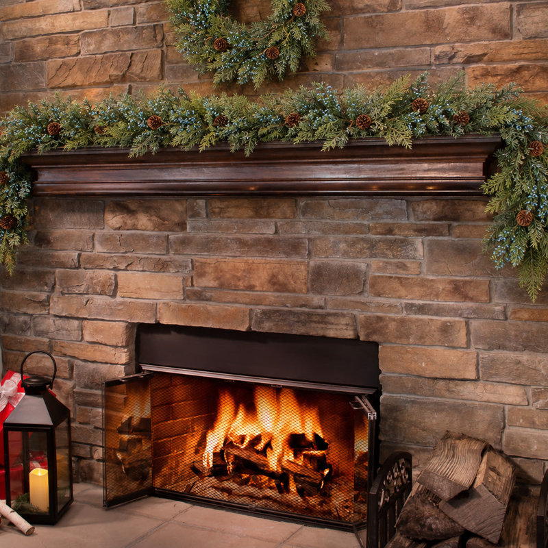 Naturally Soft 9 Foot. Unlit Juniper Berry and Pinecone Garland