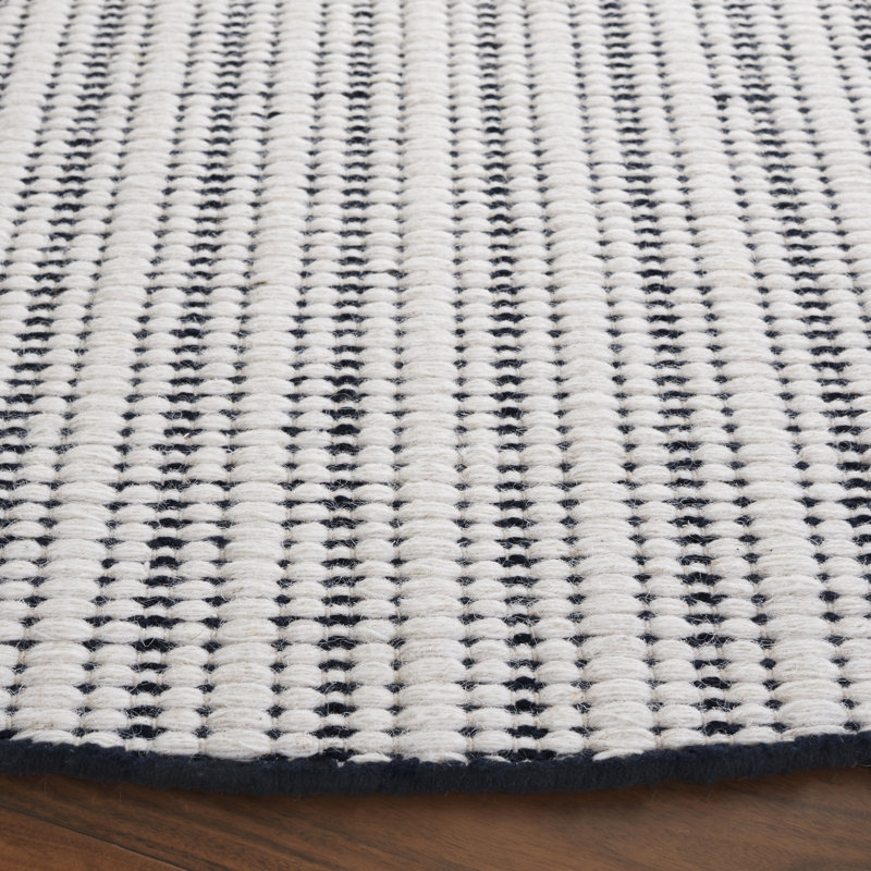 909 Hand Woven Cotton/Wool Striped Rug , Round 6', Navy/Ivory