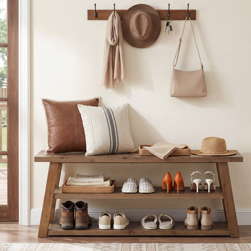 Banc de 63 po en bois massif avec tablettes de rangement ouvertes à 3 niveaux pour couloir