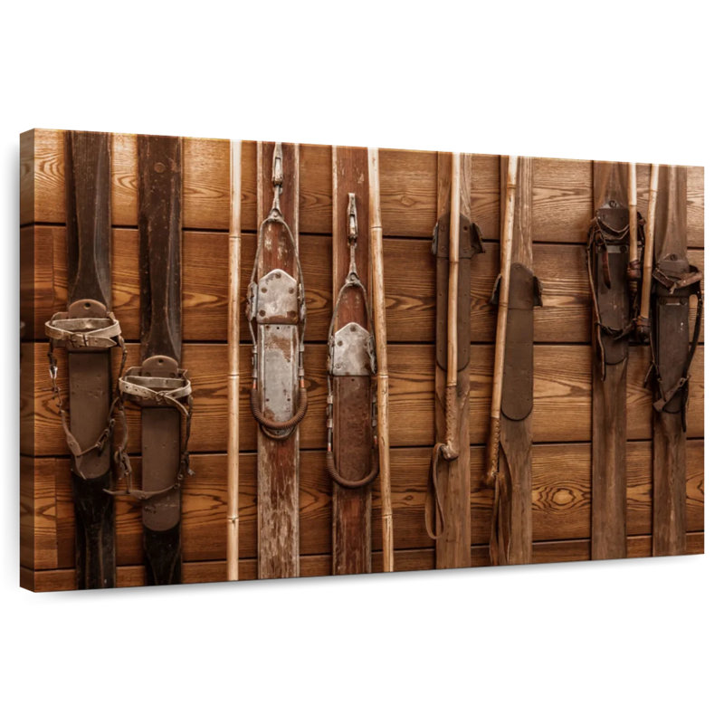 Wooden ski collection Sireci, H 24 po x l 36 po