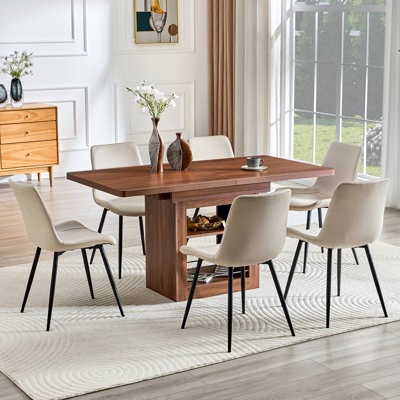 Table de salle à manger extensible et ensemble de chaises, table en panneau de fibres à densité moyenne escamotable de 59 à 71 pouces. Table en panneau de fibres à densité moyenne noyer. Combinée avec 6 chaises en polyuréthane artificiel gris chaud avec un design de coussin incurvé. Convient pour les salles à manger et le bureau.