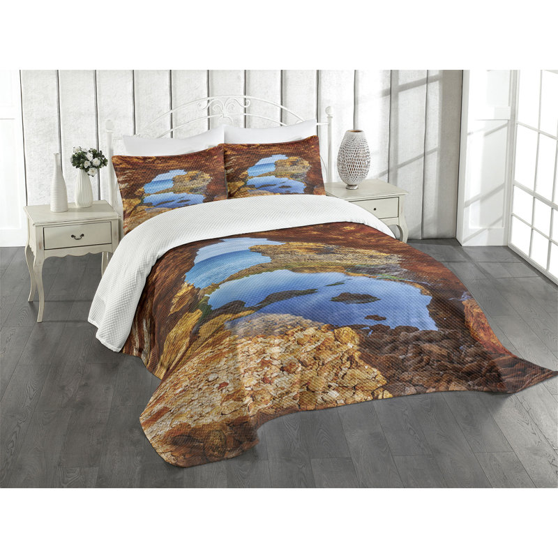 White Quilted King Bedspread Set with Pillow Shams