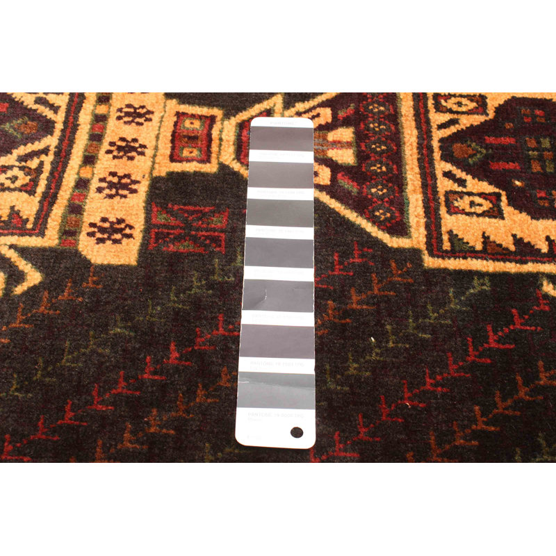 Tapis noir Teimani 2 pi 9 po x 4 pi 6 po