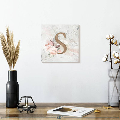 Floral lettre S