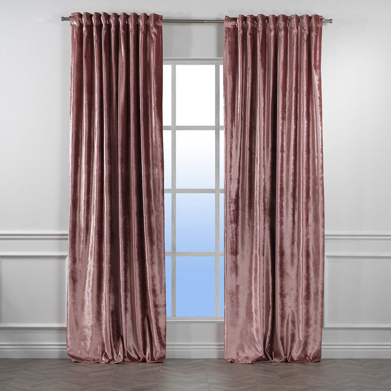 Panneau de rideau simple doublé occultant en velours brillant extra large et très long, L 52 po x L 72 po, 29 Sangria