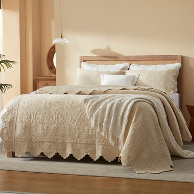 3 Pcs Oversized Embroidered Cotton Quilt Bedspread Set