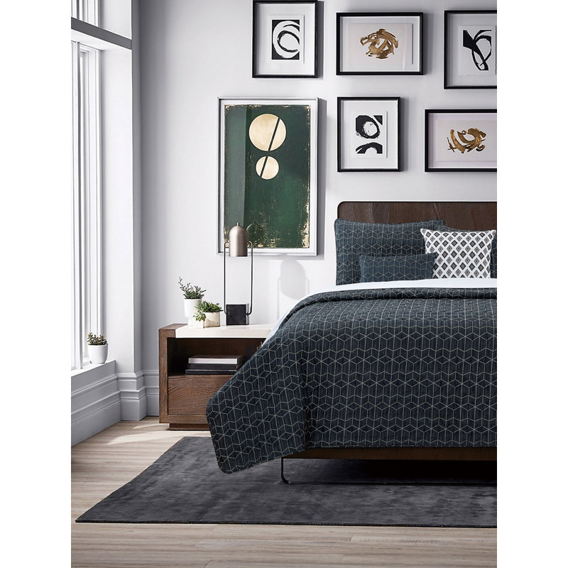 Busby Polyester Geometric Shapes Quilt, Full Quilt  + 2 Standard Shams + 2 Throw Pillows