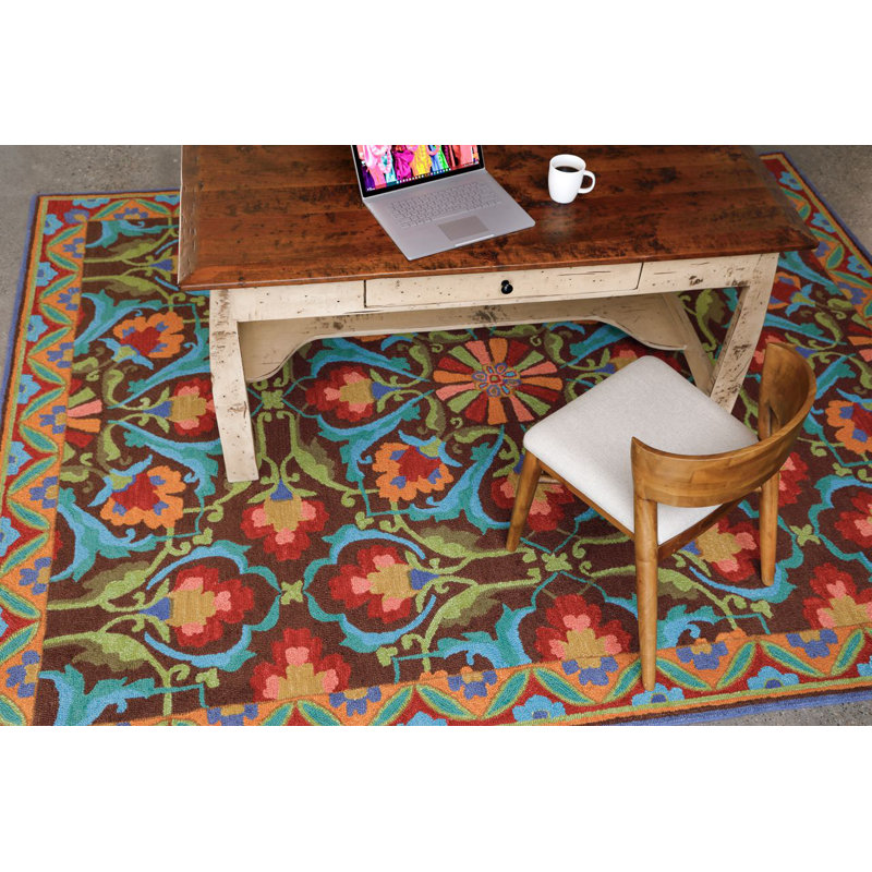 Porcelain Jar Floral Hand Hooked Wool Green/Blue/Red Area Rug, Rectangle 5' x 8'