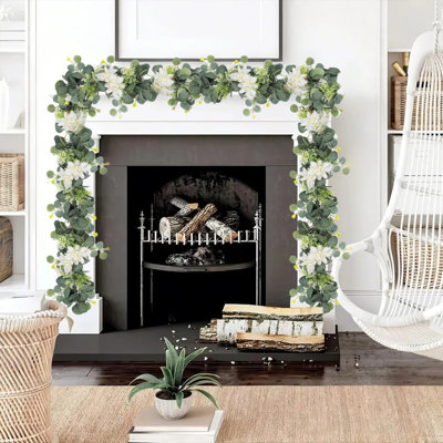 Guirlande eucalyptus avec fleurs