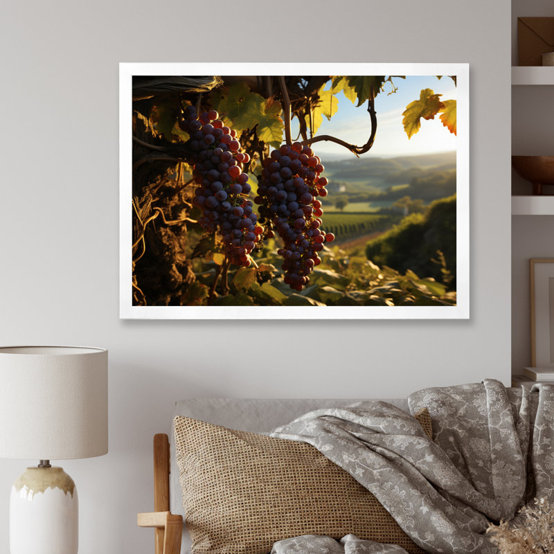 Raisins mauves, attrape-rêves sur toile, H 34 po x l 44 po x P 1,5 po, Cadre photo blanc